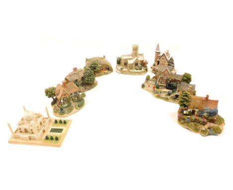 Eight Lilliput Lane items, to include The Taj Mahal, Lead Kindly Light in Winter, Full Steam Ahead, etc. (AF) 