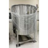 500 Gallon SS Tank with Cover
