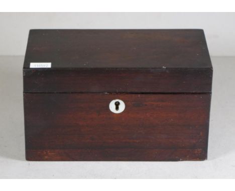 Small Georgian tea caddy 18cm wide, 10cm deep, 10.5cm high