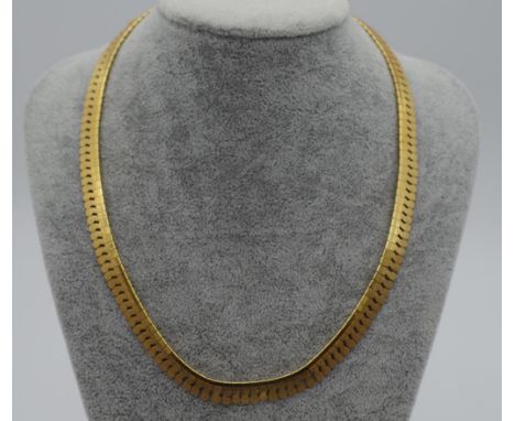 Good vintage 18ct gold collar necklace with two tone brushed finish and high polish sectional links. With box clasp and safet