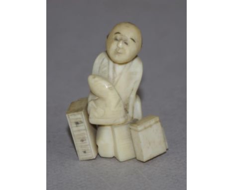 Antique Japanese ivory netsuke - fisherman C1920,5 cm high approx. May not be exported without CITES documentation.