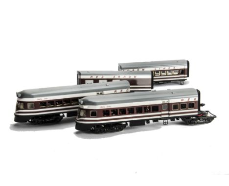 An American 0 Gauge 3-rail Japanese Brass Red Arrow ‘Libertyliner’ Diesel Set by Sunset Models, a 4-car articulated set in br
