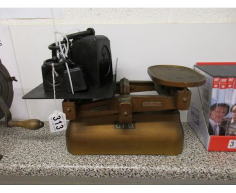 GPO Avery scales and weights