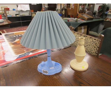 2 Bakelite lamp bases