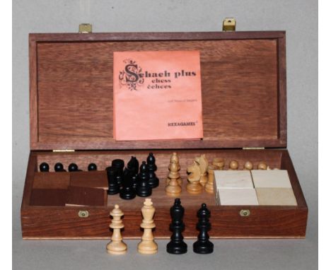 Europa. Deutschland. Siegers, Roland. Schach plus, Spiel Set mit Schachfiguren und Plättchen für das Spielbrett in einer Box.