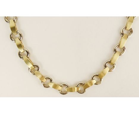 Lady's vintage 14 karat yellow gold necklace. Signed 14K. Good condition or better. Measures 16 inches long. Approx. weight: 