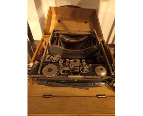 Cased vintage  Corona folding typewriter