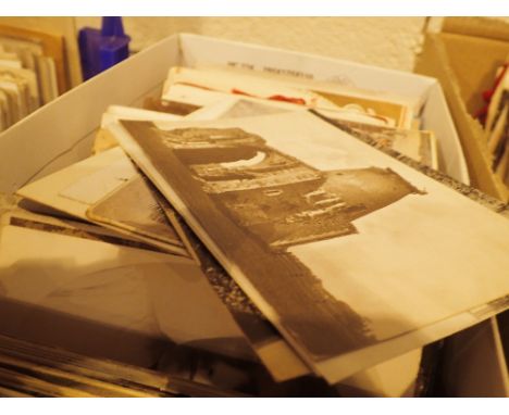 Approximately 400 vintage postcards topographical and birthday 