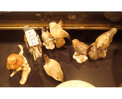 Group of ceramic bird figurines including Goebel and Beswick