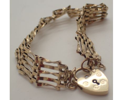 9ct gold gate bracelet with padlock clasp 6.1g