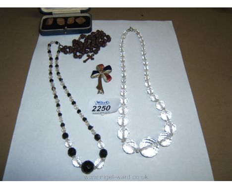 A pair of 9ct Gold Cufflinks, bead necklace, brooch, etc.