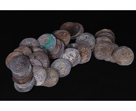 N. Eastern Persia, Ca. 8th century AD A fine group of 100 Tabaristan Hemidrachms. Each obverse bears an image of the right-fa