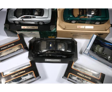 Maisto diecast model vehicles to include a limited edition 1:12 scale '999 Jag' Jaguar XJ220 Grampian Police with certificate