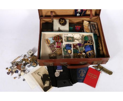 Collection of Masonic jewels and medals to include Grand Lodge of Scotland jubilee 1886 third jubilee celebration enamel and 