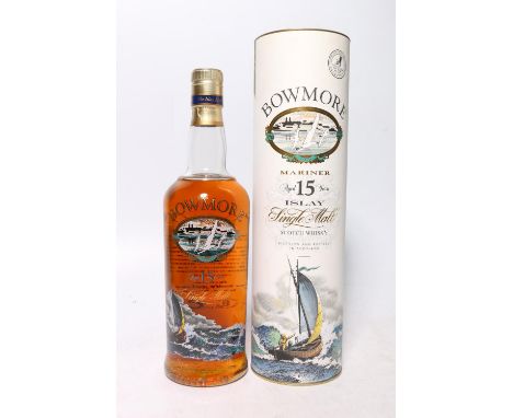 BOWMORE Mariner 15 year old Islay single malt Scotch whisky 43% abv. 70cl boxed. 