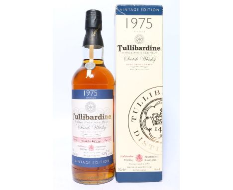 TULLIBARDINE 1975 31 or 32 year old Highland single malt Scotch whisky, distilled 1975, bottled July 2007 from Hogshead 1010,