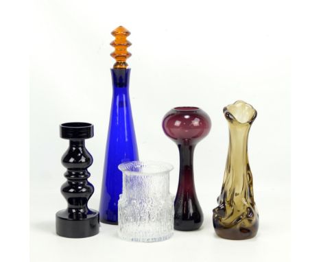 TAPIO WIRKKALA FOR IITTALA; a clear glass 'Arnica' pattern vase, height 14cm, and four further pieces of art glass comprising