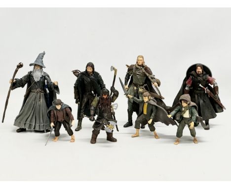 Toy Biz The Lord of the Rings action figures. The Fellowship of the Ring. Gandalf, Aragorn, Legolas, Boromir, Gimli, Frodo, M