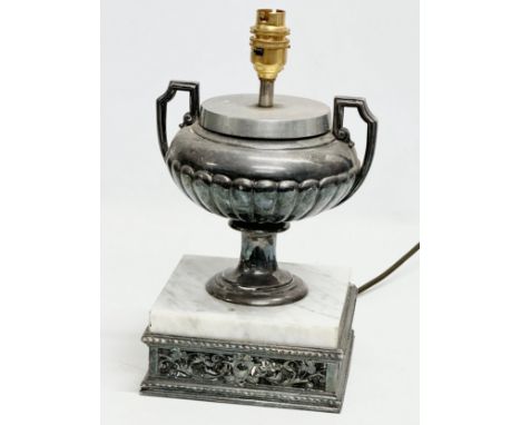 A Mid 20th Century Heyco silver plated and marble table lamp. 16.5x16.5x32.5cm 