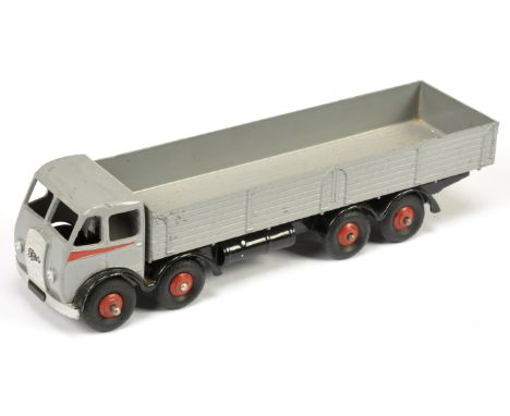 Dinky Toys 501 Foden (Type 1) 8-Wheeled Diesel wagon - Mid-grey cab and back, black chassis, red side flashes and rigid hubs 