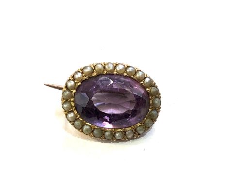 9ct gold amethyst &amp; seed pearl brooch measures approx 2.1cm by 1.6cm weight 5g 