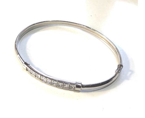 9ct white gold stone set bangle weight 5.2g 