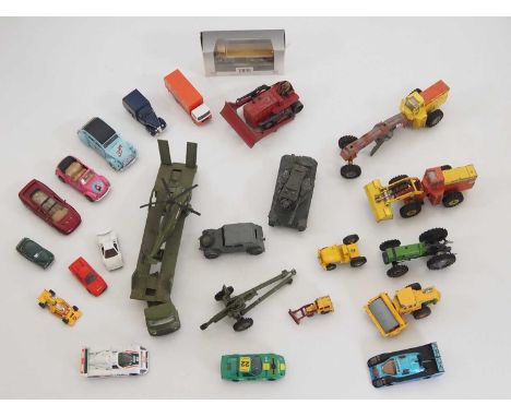 A group of mostly unboxed diecast to include DINKY, CORGI and EFE - condition ranges from P  to VG, EFE in G box all others u
