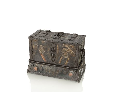 Schöne Renaissance-Eisenkassette mit PaarDeutsch, 17. Jahrhundert14 x 21 x 13 cmRechteckig auf durchbrochenem Stand. Allseiti