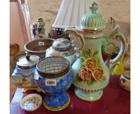 A quantity of ceramic items including modern Chinese ginger jar and lid, Crinoline lady decorated biscuit barrel, etc.