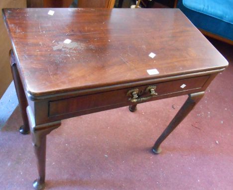 A 77cm late Georgian mahogany fold-over card table with baize inset top, single frieze drawer with large heavy handle, set on