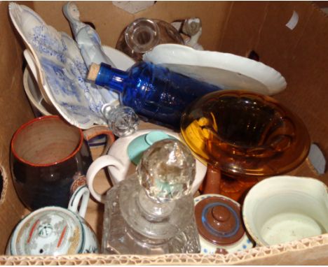 A box containing a quantity of assorted ceramic and glass items including blue and white, Lladro figurines, etc.