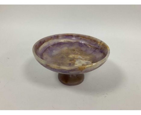 A Late XIX/Early XX Century Hardstone/Mineral Tazza, of circular form with purple and brown colouring, 20cm diameter.20cm dia