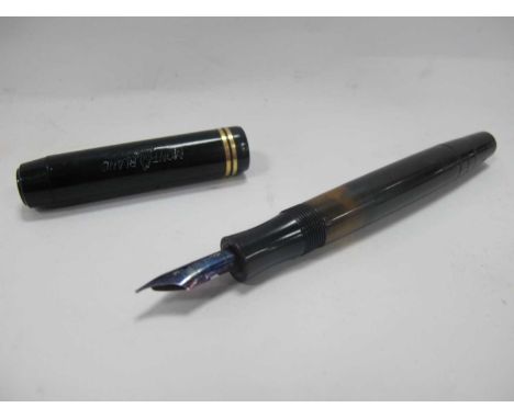 A Mont Blanc 234½ Vintage Fountain Pen, model G532405 with 4½ nib, clip absent, 12cm long.