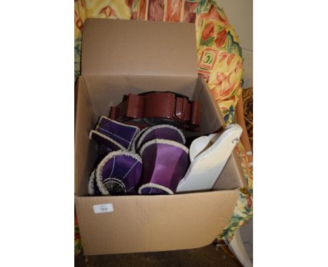 BOX CONTAINING QUANTITY OF VARIOUS LAMP SHADES, CLOCKS ETC