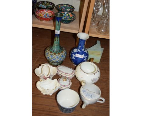 QUANTITY OF CERAMIC WARES INCLUDING COALPORT SHELL DISH, A DUTCH GOUDA VASE ETC