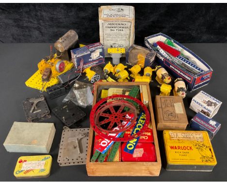 Model Engineering &amp; Constructional Toys - a Meccano No.1 clockwork motor (fitted with reversing lever), boxed; a Meccano 