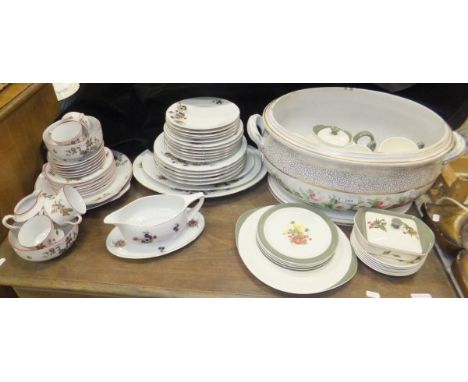 A late 19th / early 20th Century foot bath, together with a collection of Wedgwood "Covent Garden" pattern tea wares to inclu