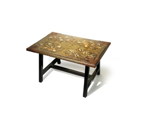 A RARE JAPANESE NAMBAN GOLD AND BLACK LACQUER TABLE MOMOYAMA PERIOD OR LATER, LATE 16TH CENTURY OR LATER The top decorated in