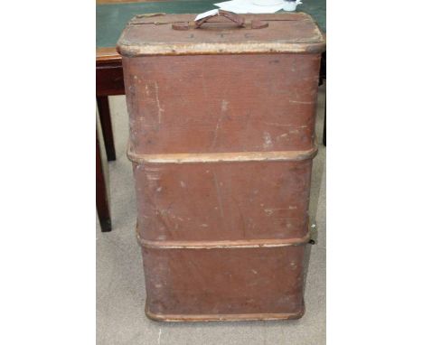 VINTAGE TRAVEL TRUNK
92cm long