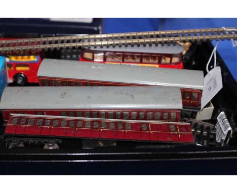 COLLECTION OF MODEL RAILWAY ENGINES CARRIAGES AND ACCESSORIES
including Bachmann Branch-Line 45xx, Hornby Carriages, Corgi, t