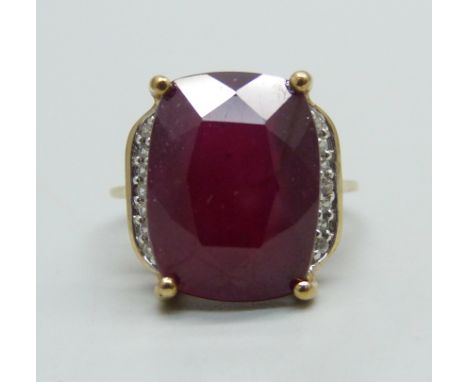 A large 9ct gold and ruby ring, 5.4g, O 