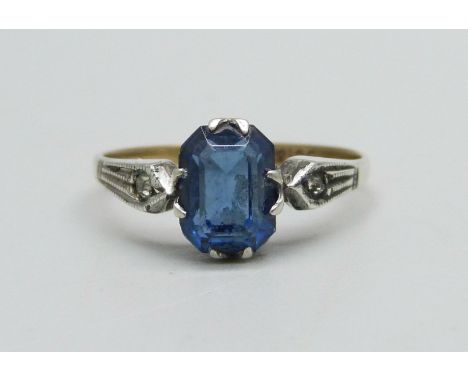 A 9ct gold and silver blue stone set ring, O 