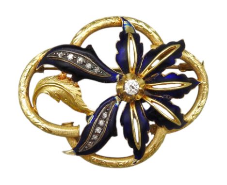 Prächtige Blütenbrosche 18 K Gold, mit Blüte in der Mitte. Verziert mit Email und besetzt mit Diamanten von zus. ca. 0,15 Kar