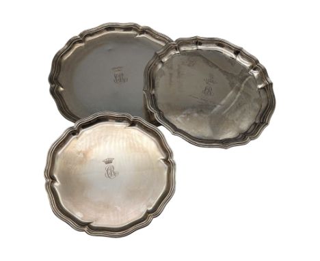 Wilkens & Söhne, Konvolut von drei Silbertellern im Chippendale-Stil Silber 800, am unten Rand mit Halbmond und Krone, Feinge