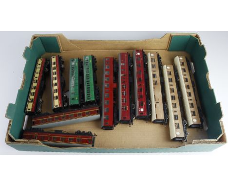 OO Gauge. Twelve OO gauge coaches, including Hornby &amp; Kitmaster