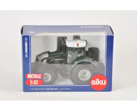 Siku 1/32 Scale Fendt 936 Limited Edition Tractor. Dark Green. Hard to Find. A in A box.