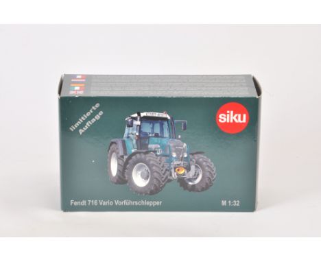 Siku 1/32 Scale Fendt 716 Vario Vorführschlepper Limited Edition Tractor. Commissioned by Weise Toys. Hard to Find. A in A bo