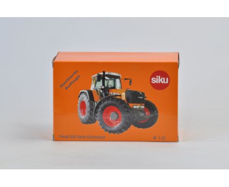 Siku 1/32 Scale Fendt 924 Vario Kommunal Limited Edition Tractor. Commissioned by Weise Toys. Hard to Find. A in A box.