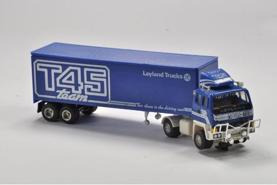 scalextric lorry