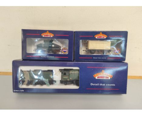 Bachmann Branchline. Boxed locomotives and rolling stock to include 31-958 Class A4 4-6-2 60020 'Guillemot' in BR green, 37-6